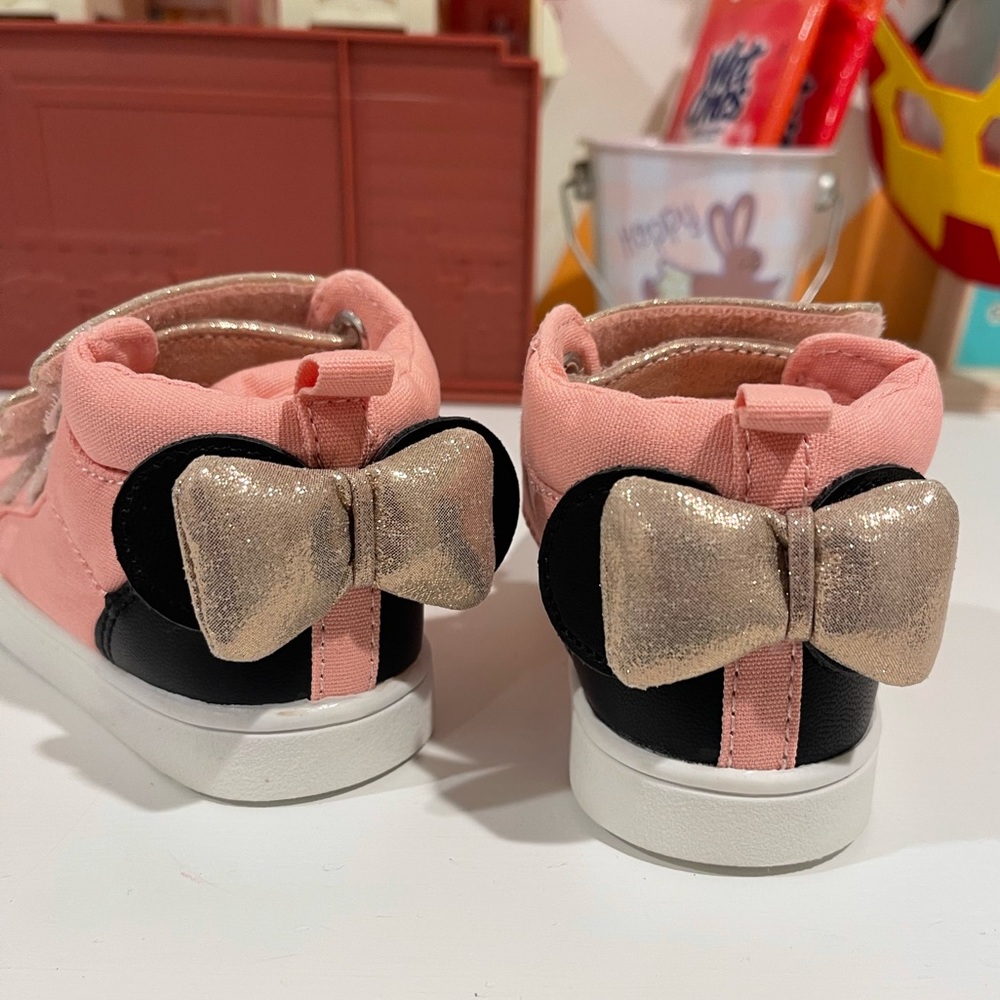 Minnie Mouse high tops